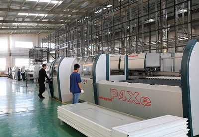 Automatic sheet metal processing line